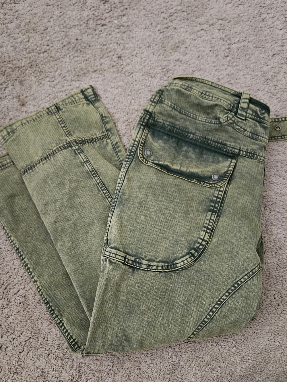 Free People Hot In It Olive Green Cargo Crop Pants - Picture 3 of 9